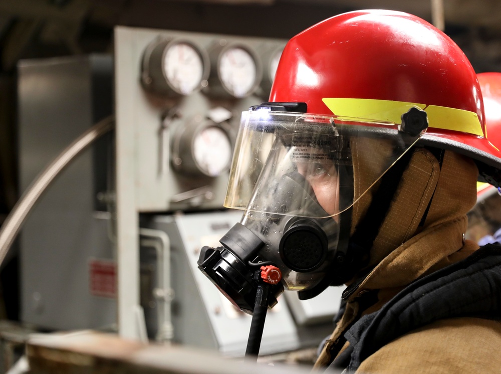 USS Barry (DDG 52) Conducts Fire Drill