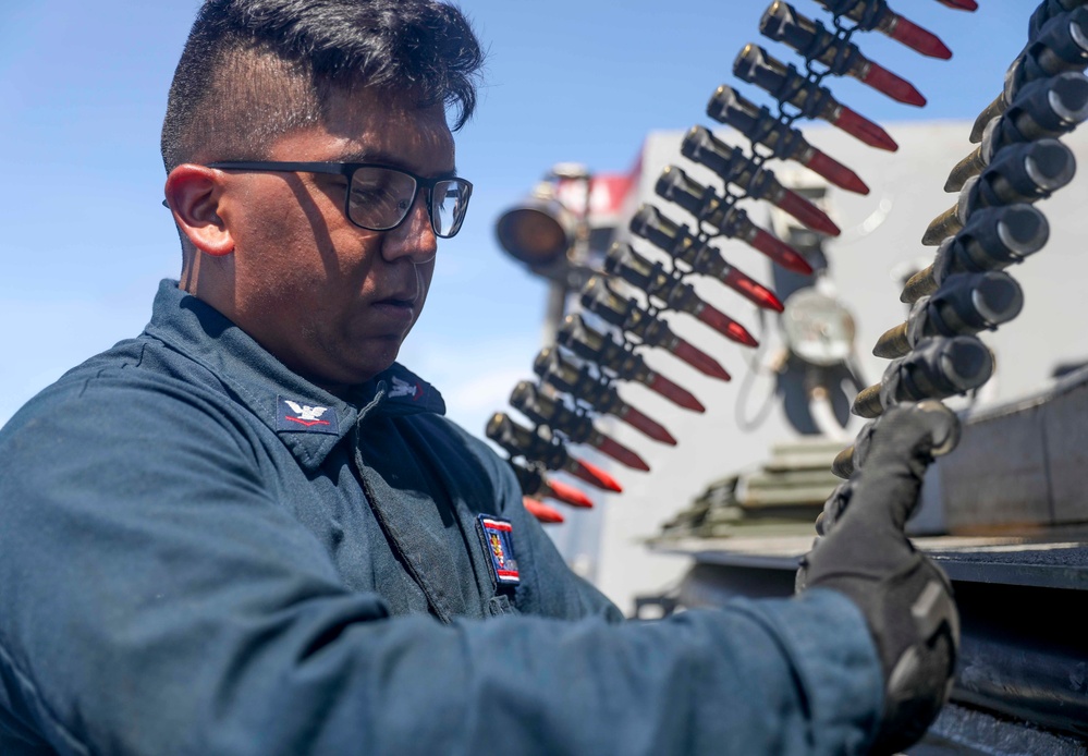 USS Barry (DDG 52) Conducts Close-In Weapon System Upload