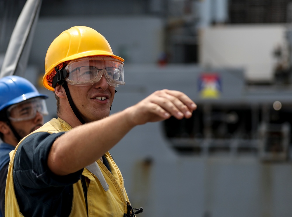 USS Barry (DDG 52) Conducts Underway Replenishment with USNS Yukon (T-AO 202)