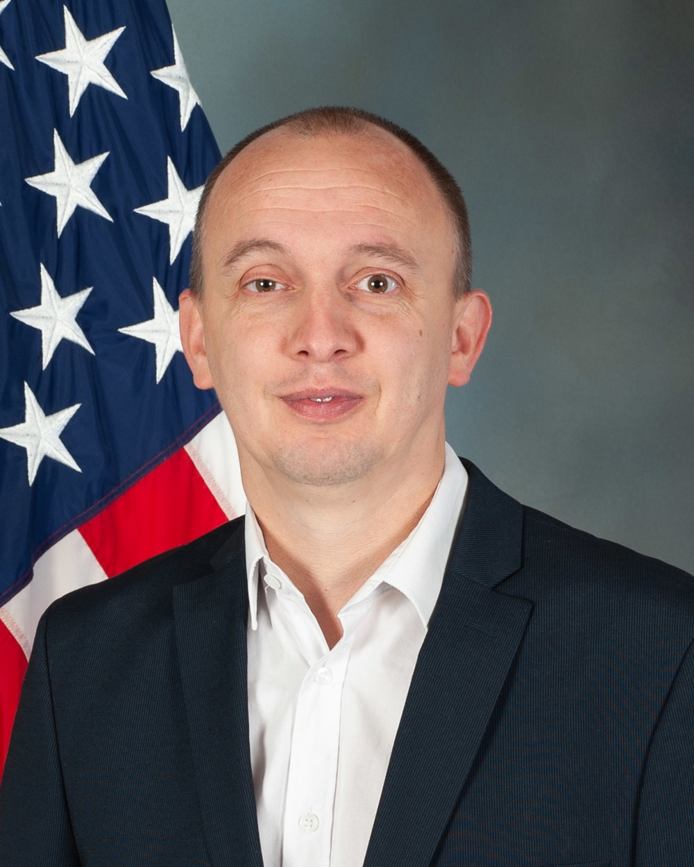 For LRC Benelux warehouse manager – job with U.S. Army, motorsports make his heart race