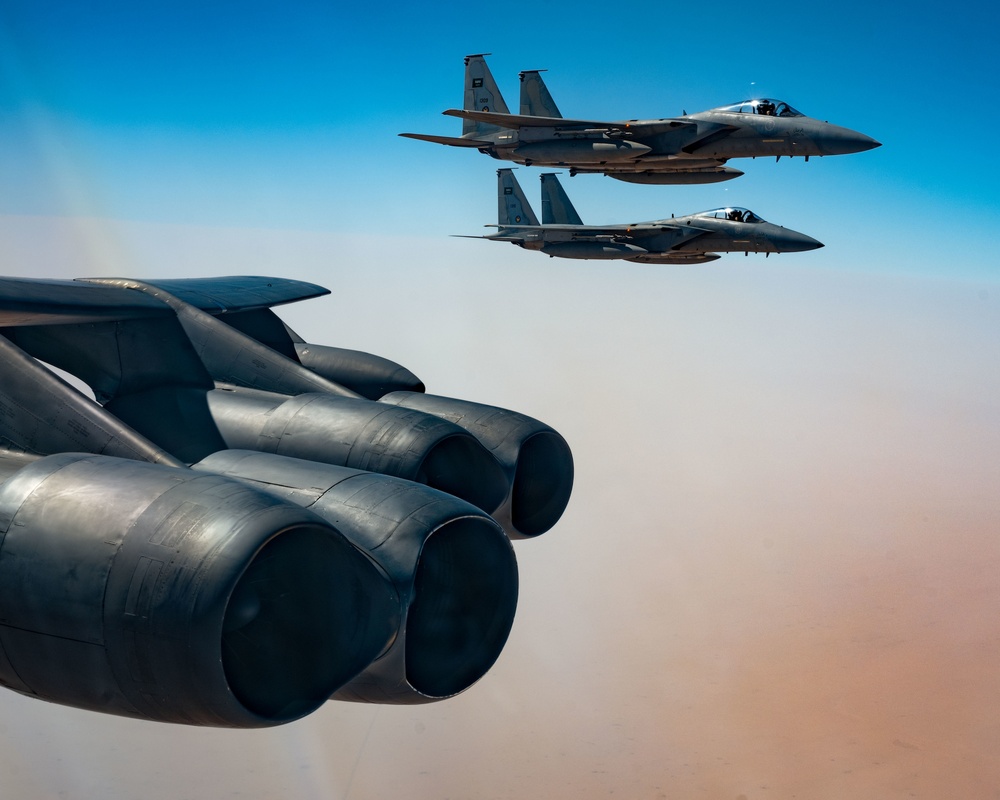 B-52s Complete BTF Over the Middle East