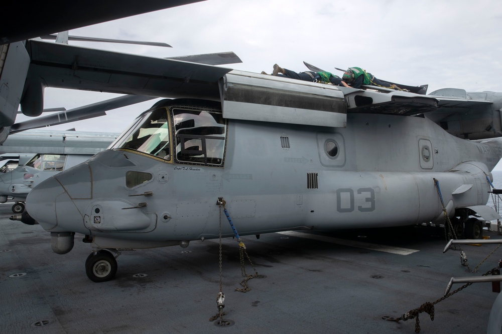 VMM-262 (Reinforced), HSC-23 Conduct Flight Ops from USS Tripoli (LHA 7)