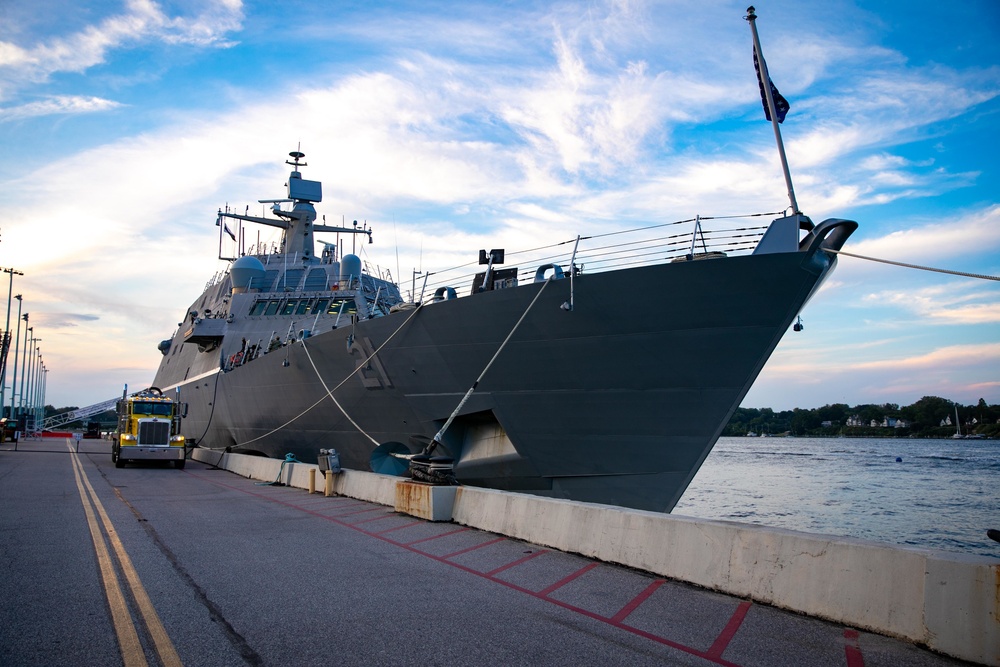 USS Minneapolis-Saint Paul Conducts Daily Operations