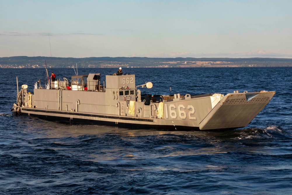 Landing Craft Unit 1662 sails in the Baltic Sea