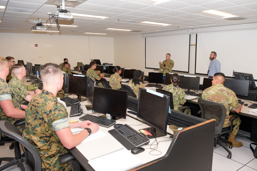 CSS Deputy Chief Visits CIWT to Talk Cryptologic Training