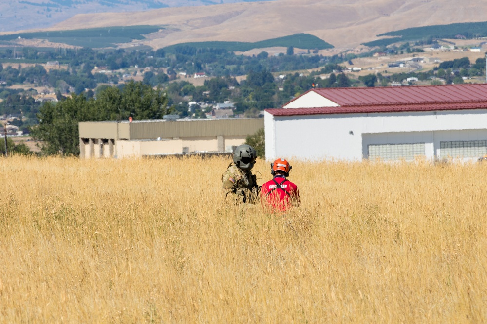 USAAAD Trains With Local Civilian Search and Rescue