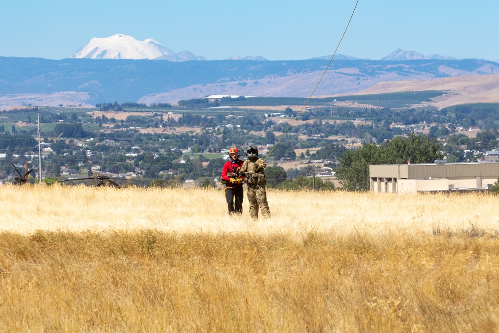 USAAAD Trains With Local Civilian Search and Rescue