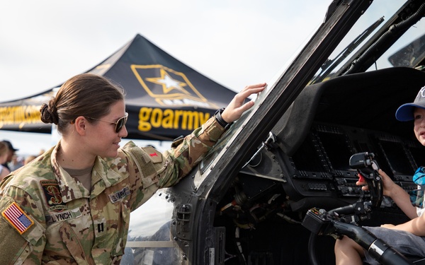 1st Infantry Division Attends the KC Air Show