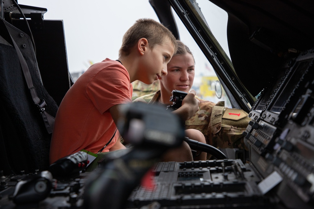 1st Infantry Division Attends the KC Air Show