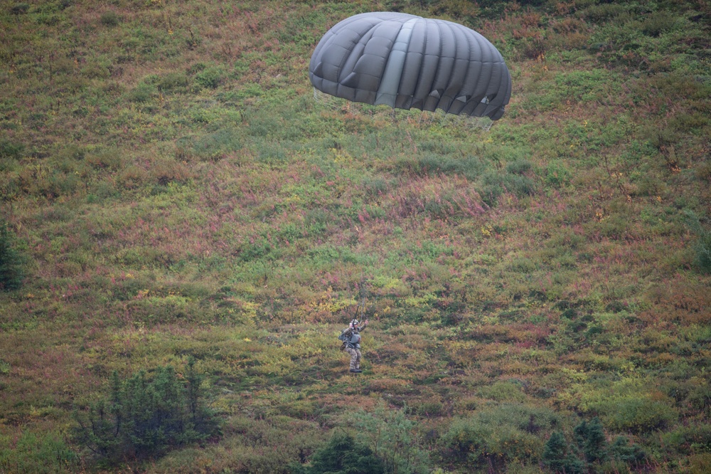 Air Force special warfare Airmen and Army aviators conduct airborne training in Alaska