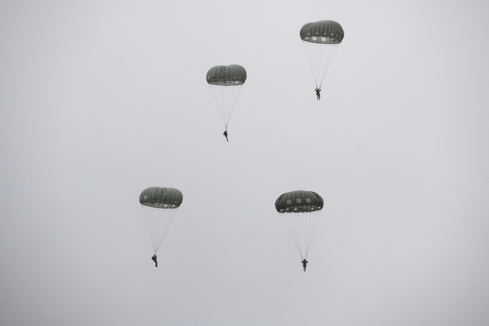 Air Force special warfare Airmen and Army aviators conduct airborne training in Alaska