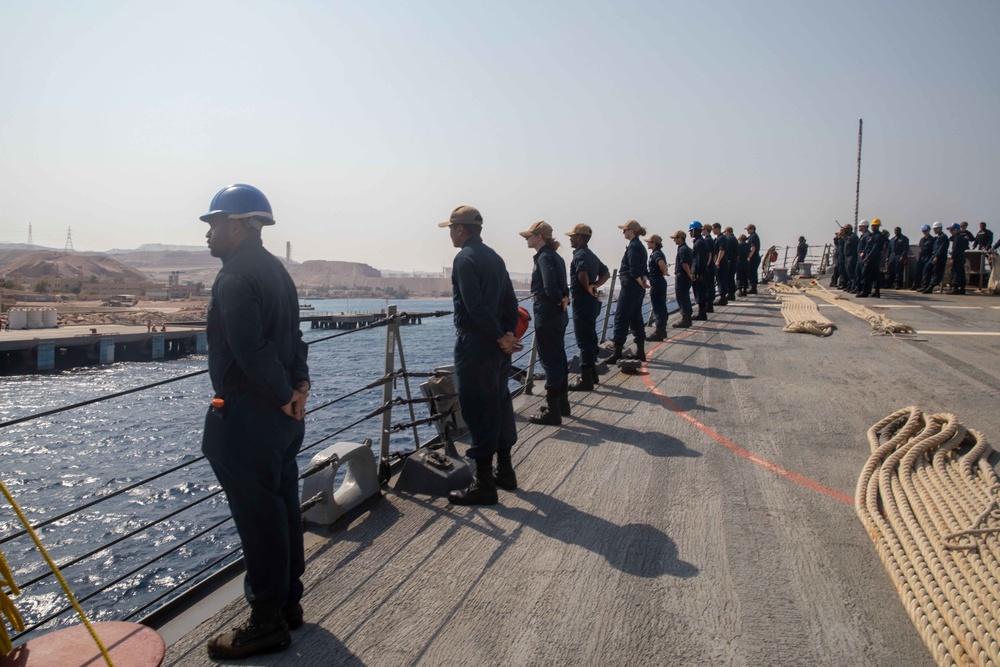 USS Nitze (DDG 94) Daily Operations