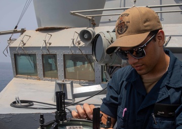 USS Nitze (DDG 94) Daily Operations