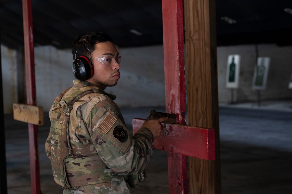 Combat Arms conducts live fire class