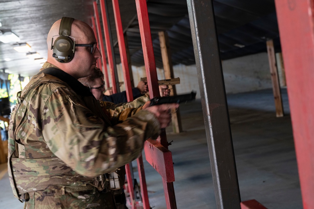 Combat Arms conducts live fire class