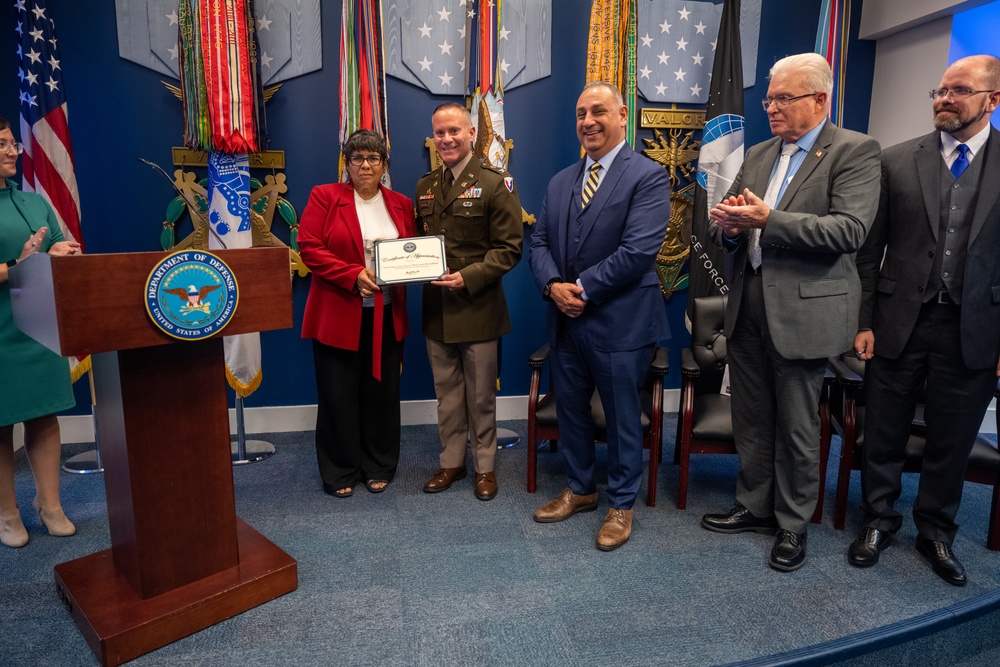 DVIDS - Images - Suicide Prevention Recognition Ceremony [Image 9 of 36]