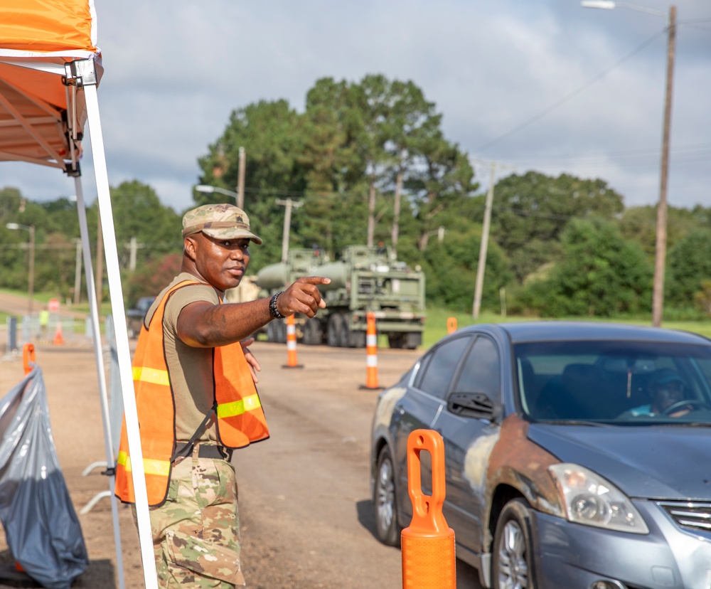 MSNG Soldiers assist at Davis Road