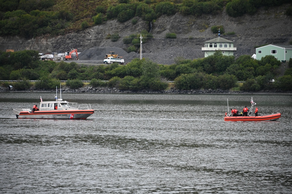USCGC Bailey Barco and Aids to Navigation Team Kodiak crewmembers conduct tow training