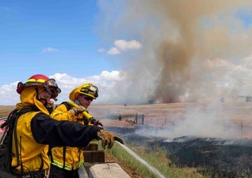 Wildland Firefighters Create Fires to Prevent Fires