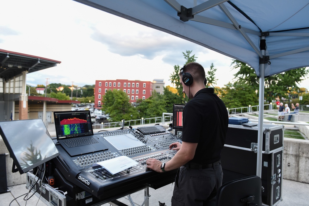 U.S. Navy Band Country Current begins national tour in Roanoke, Va.