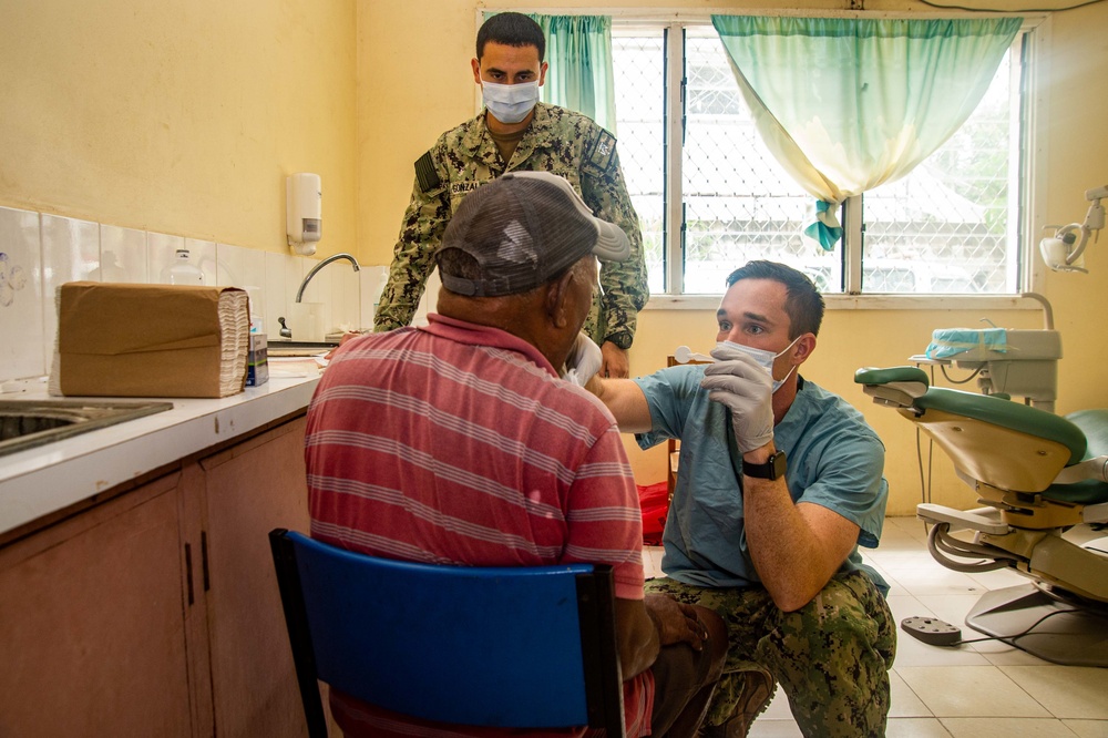 Pacific Partnership 2022 conducts dental exams at Mataniko Dental Clinic