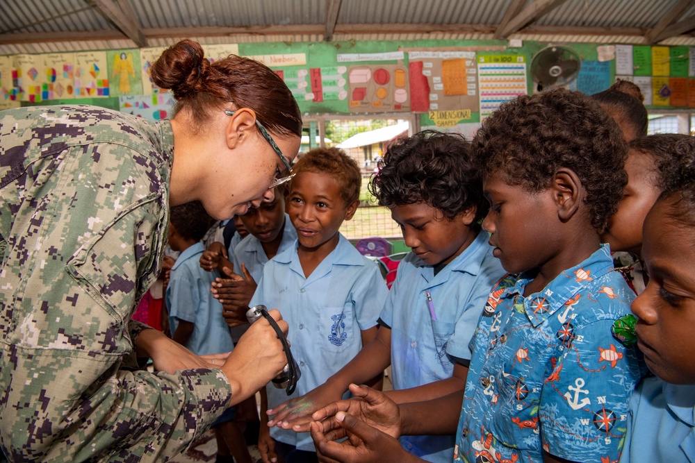 Pacific Partnership 2022 Medical Professionals visit Naha SDA Primary School