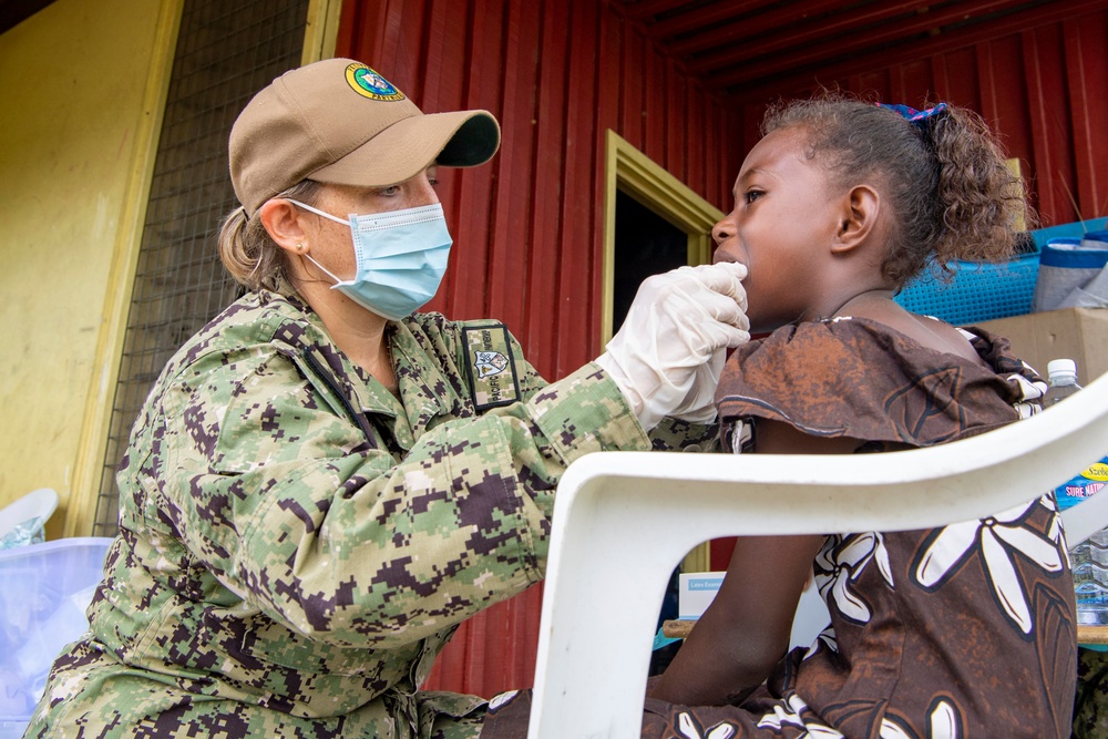 Pacific Partnership 2022 Dental Professionals visit Naha SDA Primary School