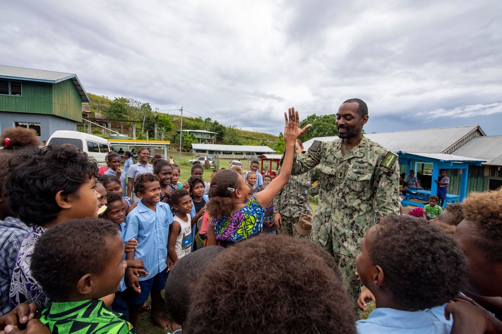 Pacific Partnership 2022 Medical Professionals visit Naha SDA Primary School