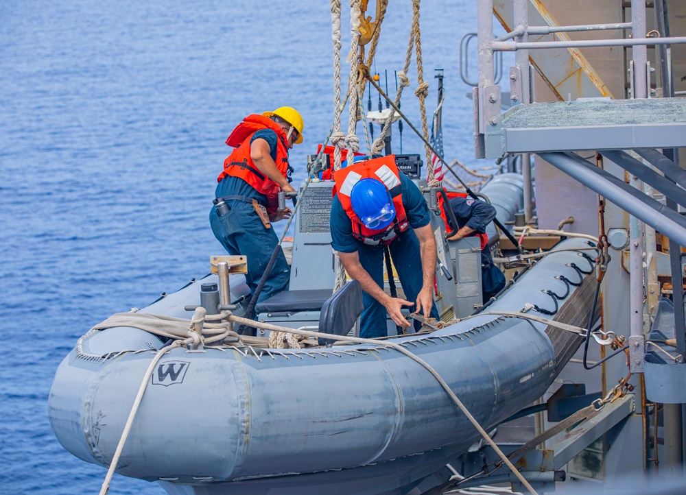 USS Antietam (CG 54) Small Boat Operations