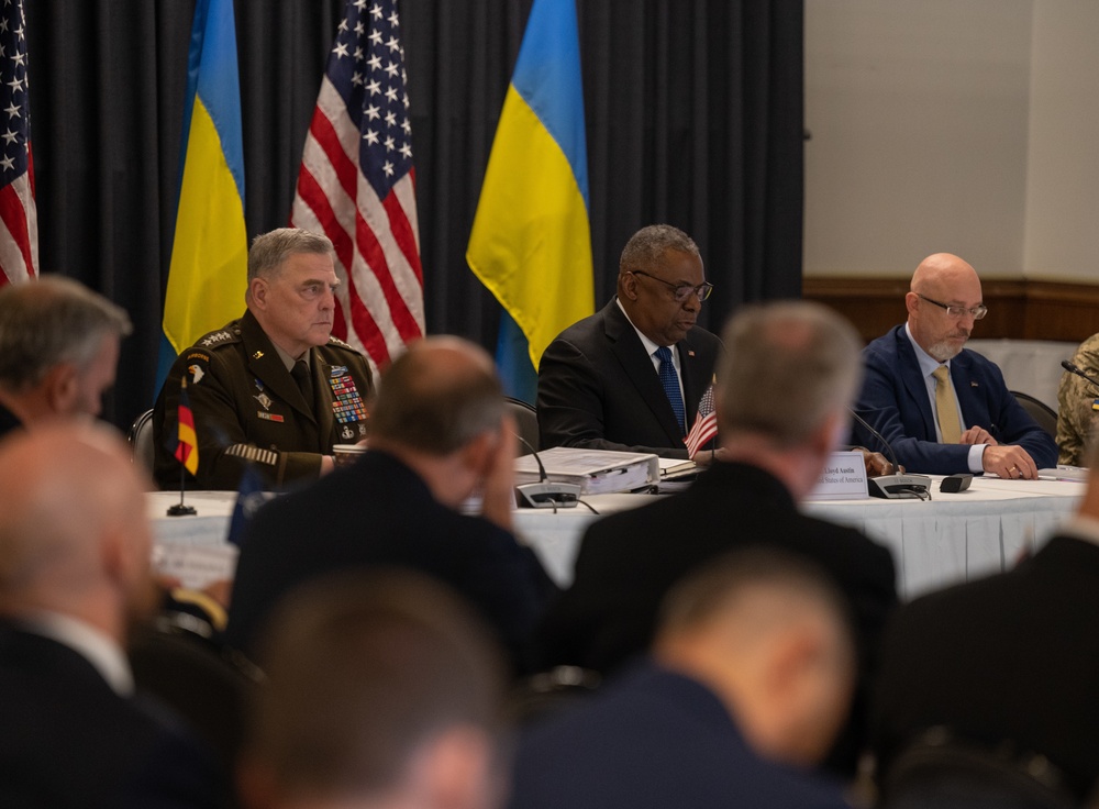 US Secretary of Defense hosts world leaders for fifth UDCG