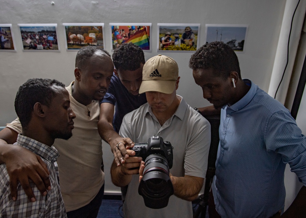 Djibouti, U.S. media members exchange knowledge