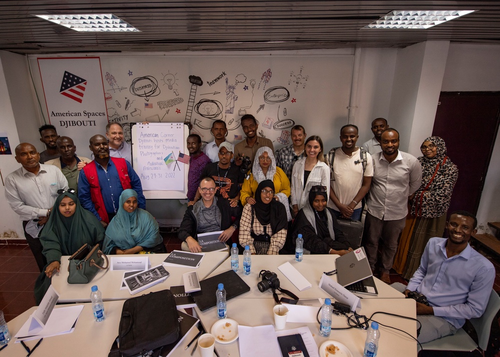 Djibouti, U.S. media members exchange knowledge