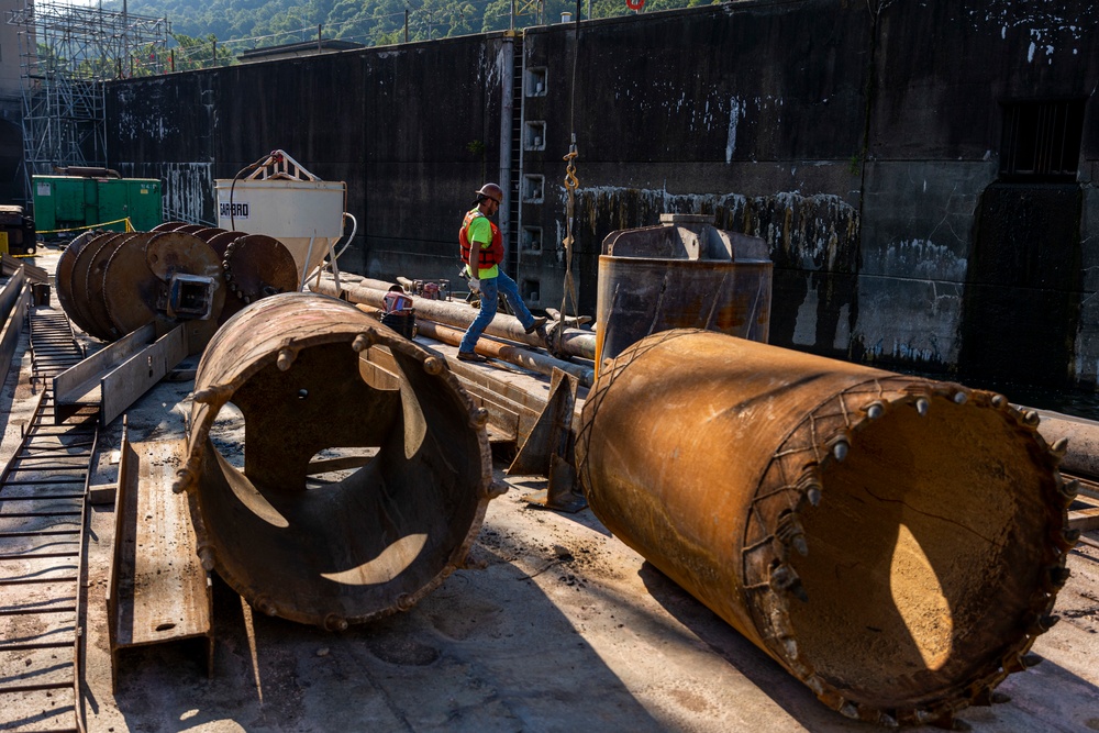 Montgomery Locks and Dam open house invites state officials, industry partners to showcase upcoming construction