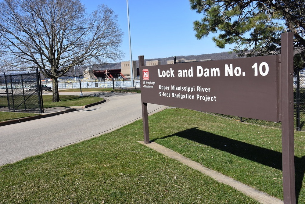 Corps of Engineers hosts open house at Lock and Dam 10