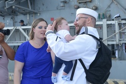 USS San Jacinto (CG 56) Homecoming