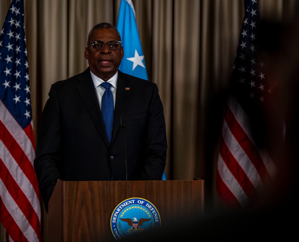 US Secretary of Defense hosts world leaders for fifth UDCG