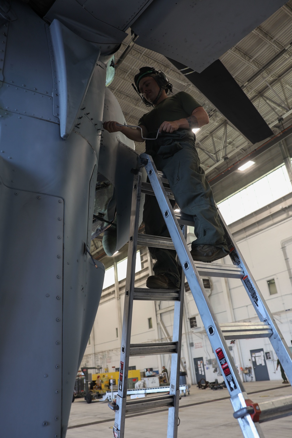 The Underdogs of Aviation: The Maintenance Crews