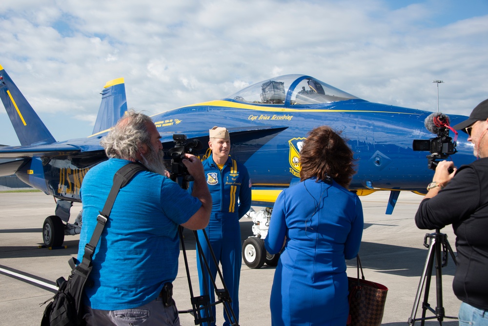 Blue Angels arrive for Smoky Mountain Air Show