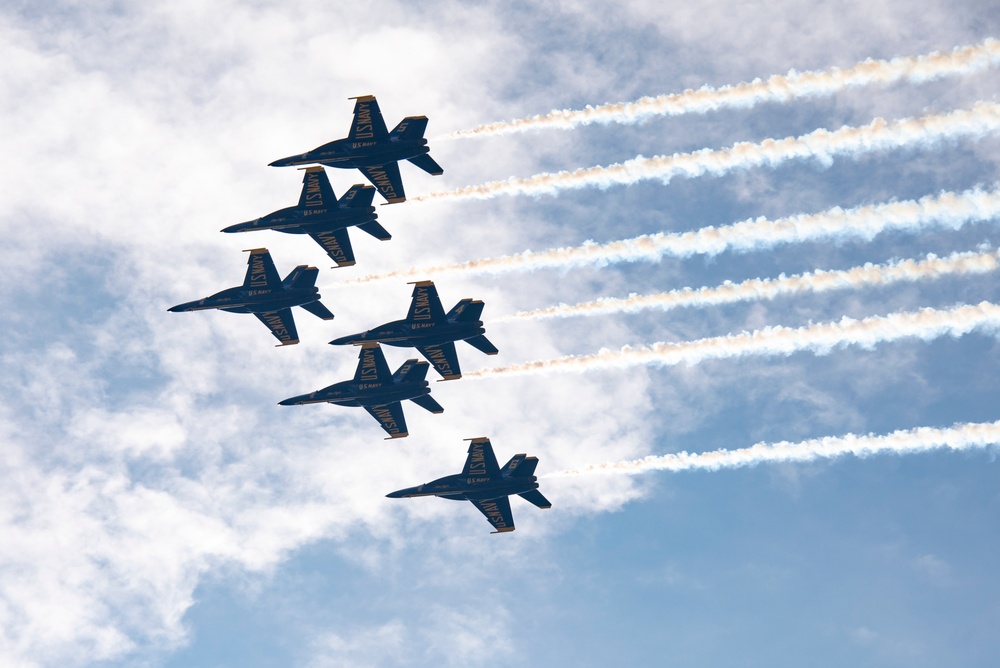 DVIDS Images Blue Angels arrive for Smoky Mountain Air Show
