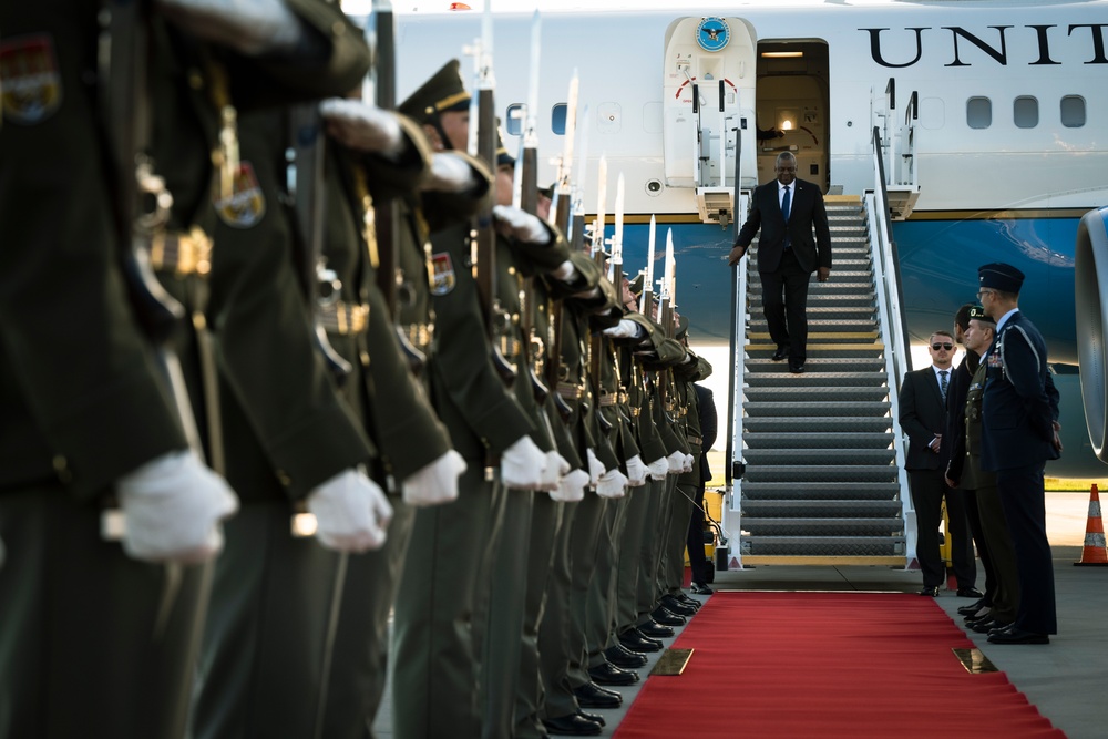 SECDEF Arrives in Prague, Czech Republic