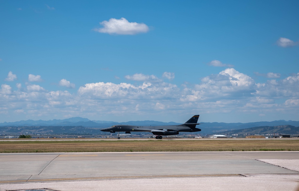 DVIDS - Images - B-1B Lancers From Ellsworth Participate In Long ...