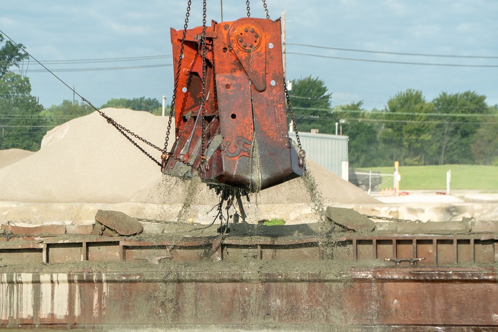 Fairport Harbor Dredging