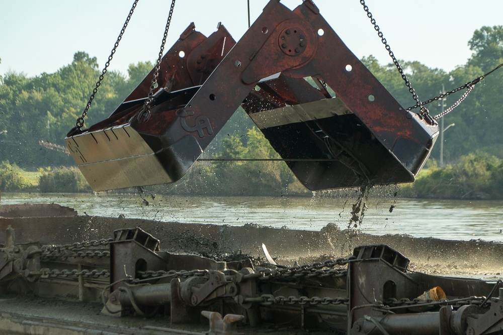 Fairport Harbor Dredging