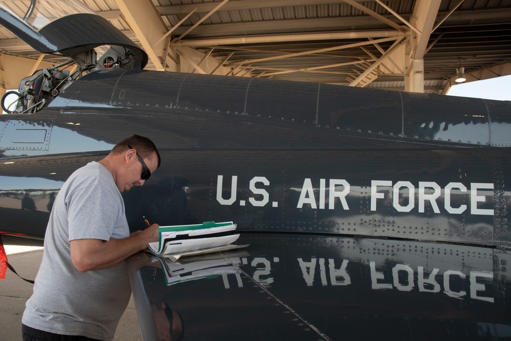 Whiteman AFB T-38 Maintainers