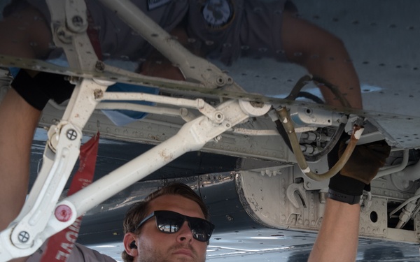 Whiteman AFB T-38 Maintainers