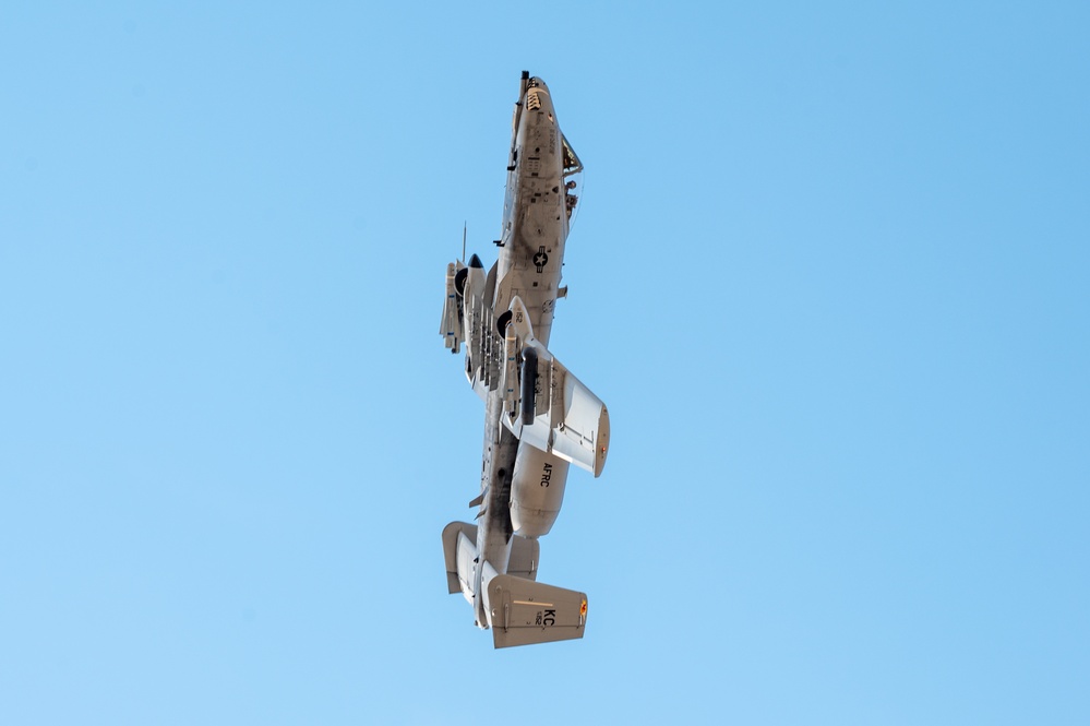 Pilots compete in Hawgsmoke 2022