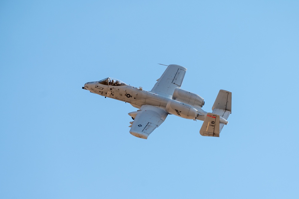 Pilots compete in Hawgsmoke 2022