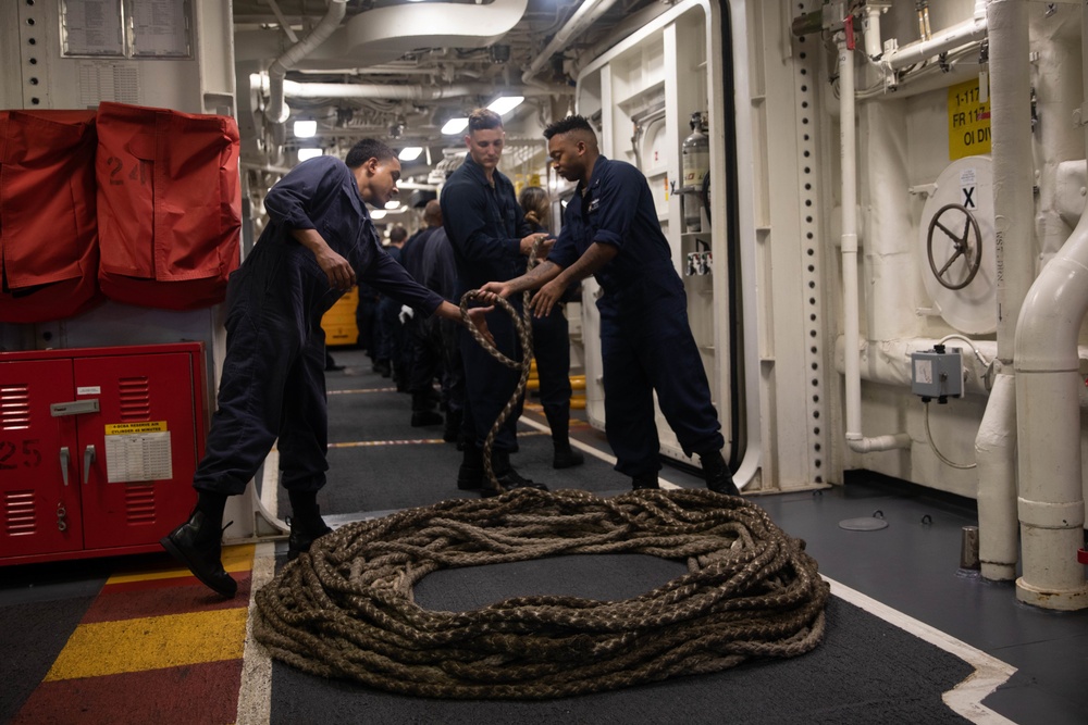 Fueling-At-Sea Aboard USS Zumwalt