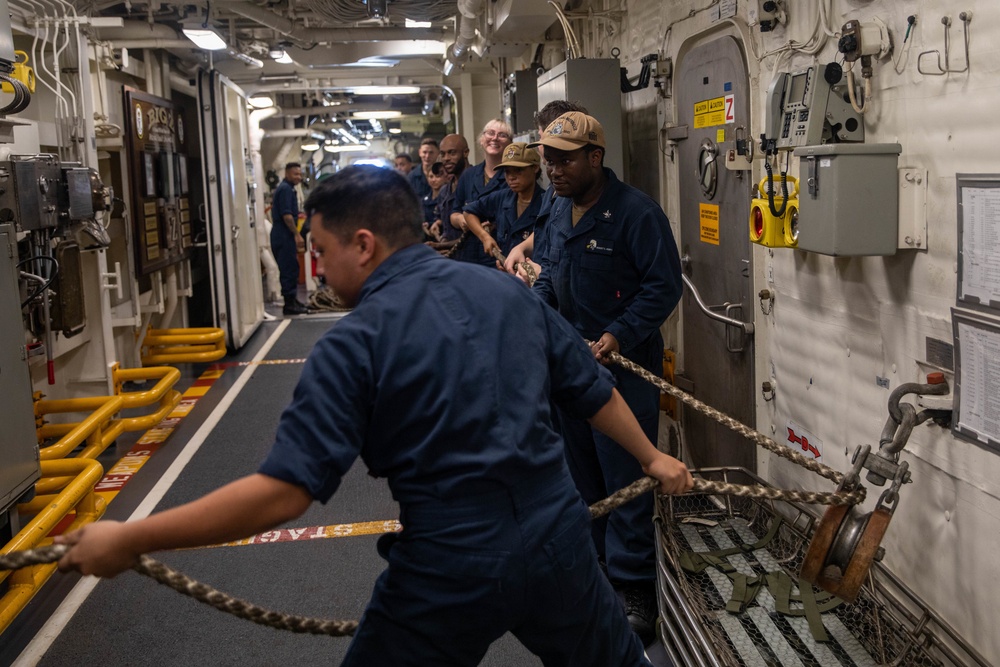 Fueling-At-Sea Aboard USS Zumwalt