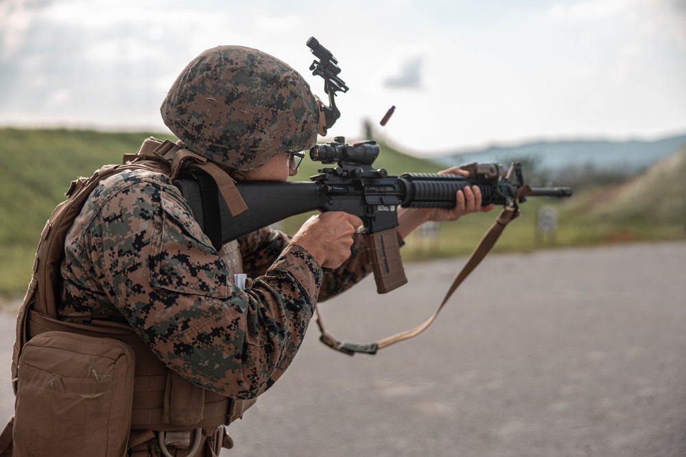 CLR-37 Marines conduct Table 3-6, Combat Marksmanship Range